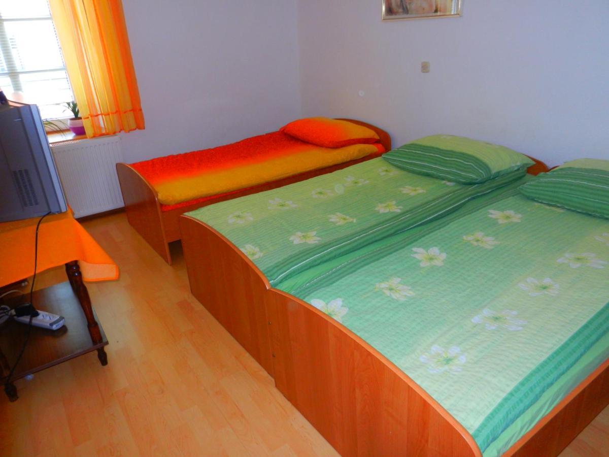 Hotel Gostilna Stara Posta Podkraj Exterior foto