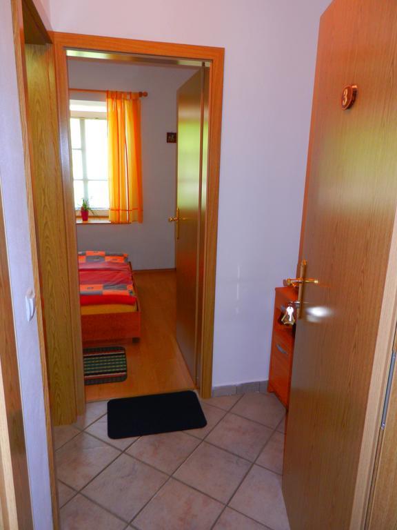 Hotel Gostilna Stara Posta Podkraj Exterior foto