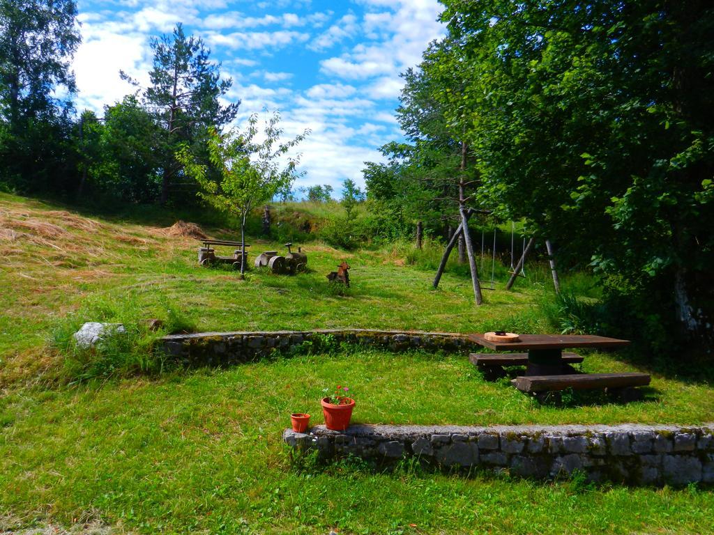 Hotel Gostilna Stara Posta Podkraj Exterior foto